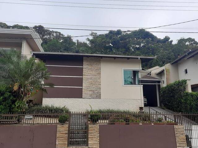 #112 - Casa para Venda em Joinville - SC