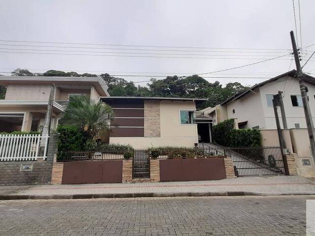 #112 - Casa para Venda em Joinville - SC