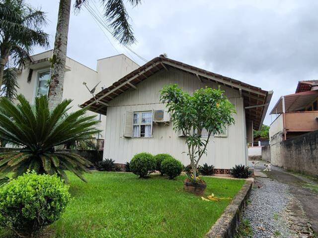 #214 - Casa para Venda em Joinville - SC
