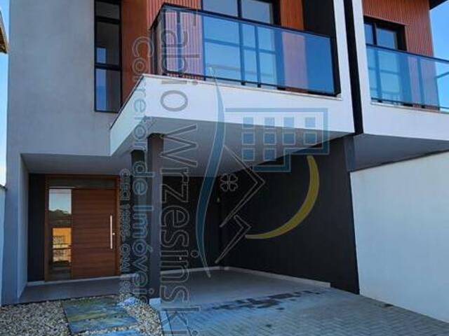 #251 - Geminado Sobrado para Venda em Joinville - SC