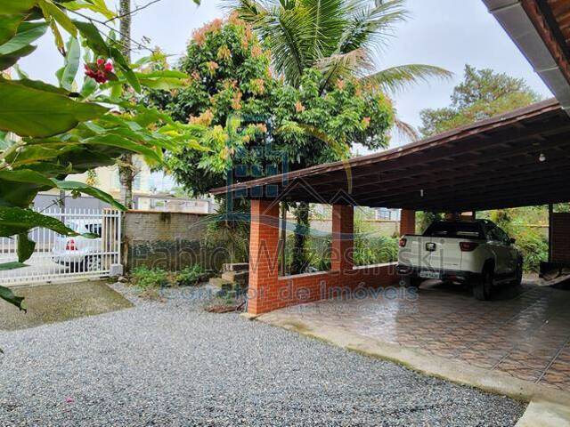 #270 - Casa para Venda em Joinville - SC