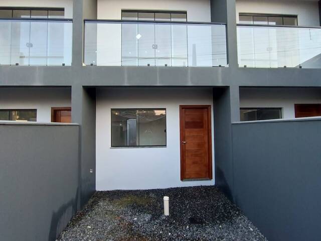 #272 - Geminado Sobrado para Venda em Joinville - SC