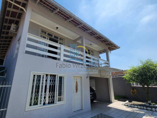 Sobrado para Venda em Joinville - 4