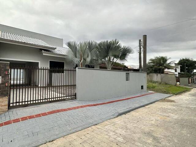 #319 - Casa para Venda em Joinville - SC