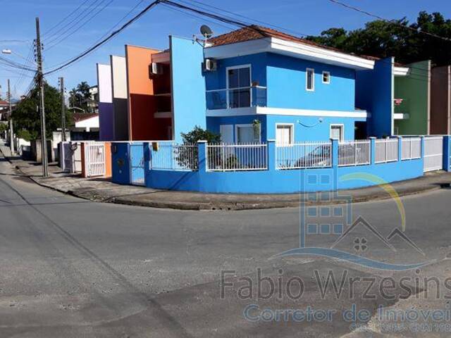 #334 - Geminado Sobrado para Venda em Joinville - SC