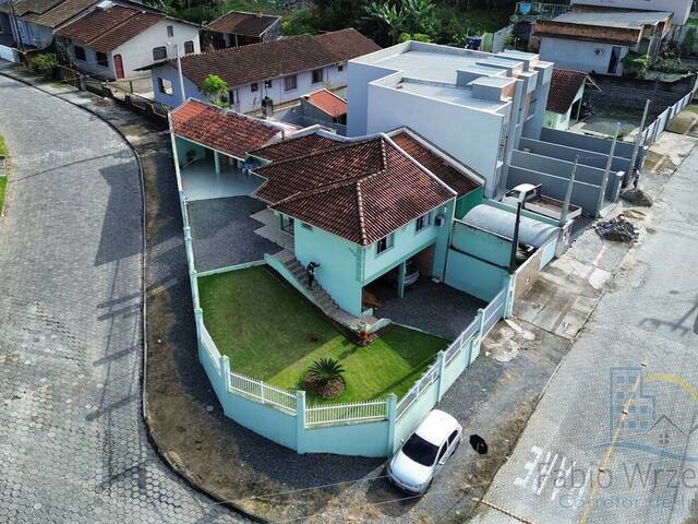 Casa para Venda em Joinville - 3