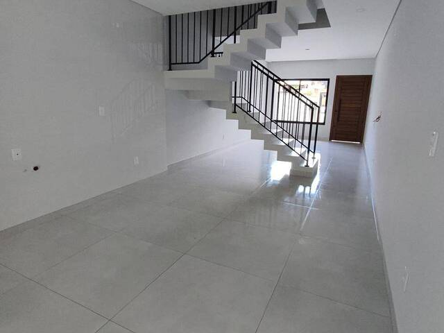 Geminado Sobrado para Venda em Joinville - 5